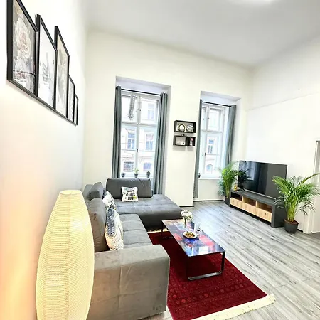 Stunning & Spacious 2bdr Apt In Center Appartement Prague