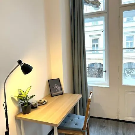 Stunning & Spacious 2bdr Apt In Center Apartamento Praga
