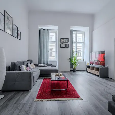 Stunning & Spacious 2bdr Apt In Center Apartmán Praha