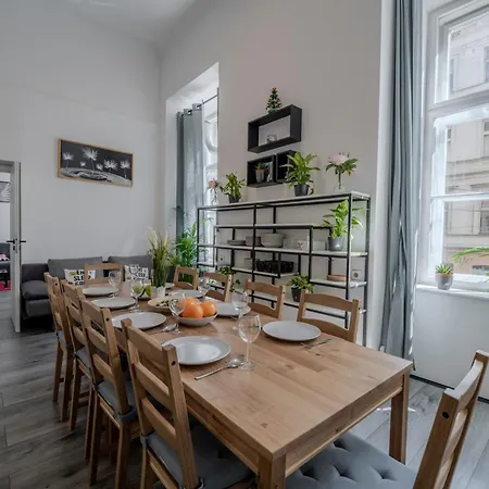 Apartmán Stunning & Spacious 2bdr Apt In Center