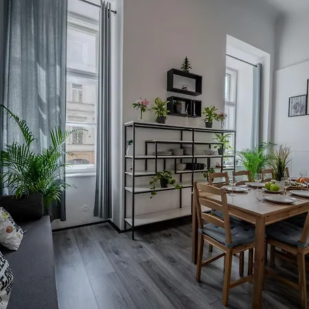 Apartmán Stunning & Spacious 2bdr Apt In Center *